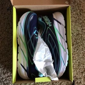 Women’s Brand New Hokas size 9.5